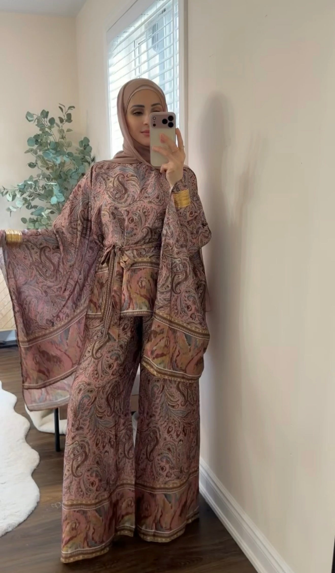 The Sultan Paisley Satin Butterfly Set