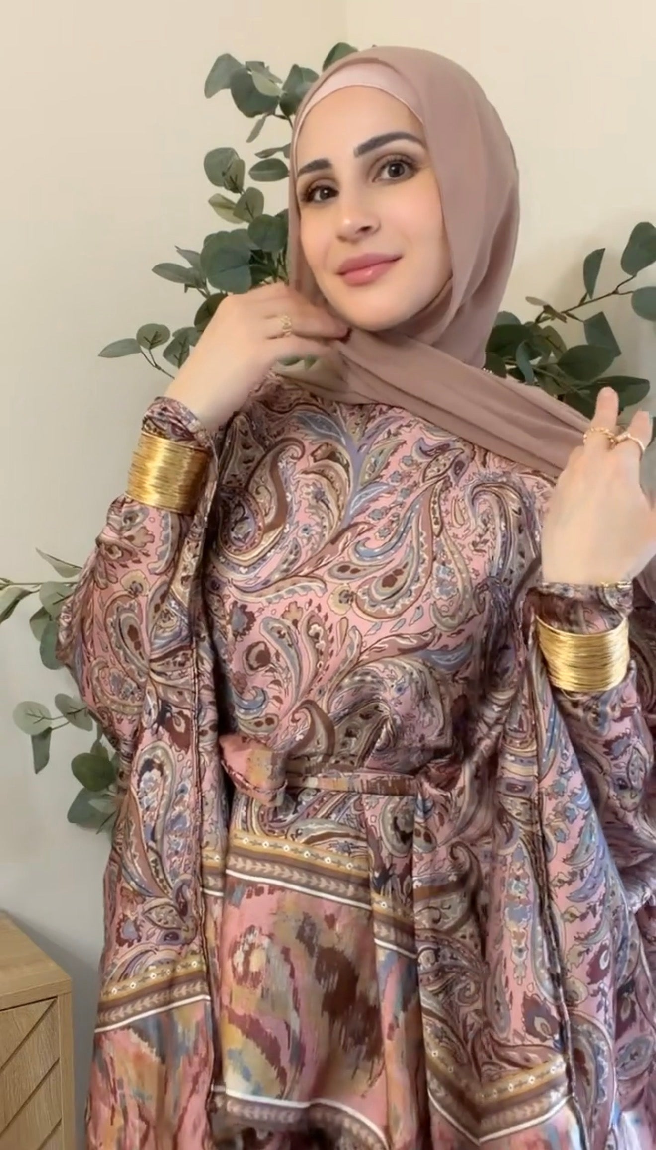 The Sultan Paisley Satin Butterfly Set