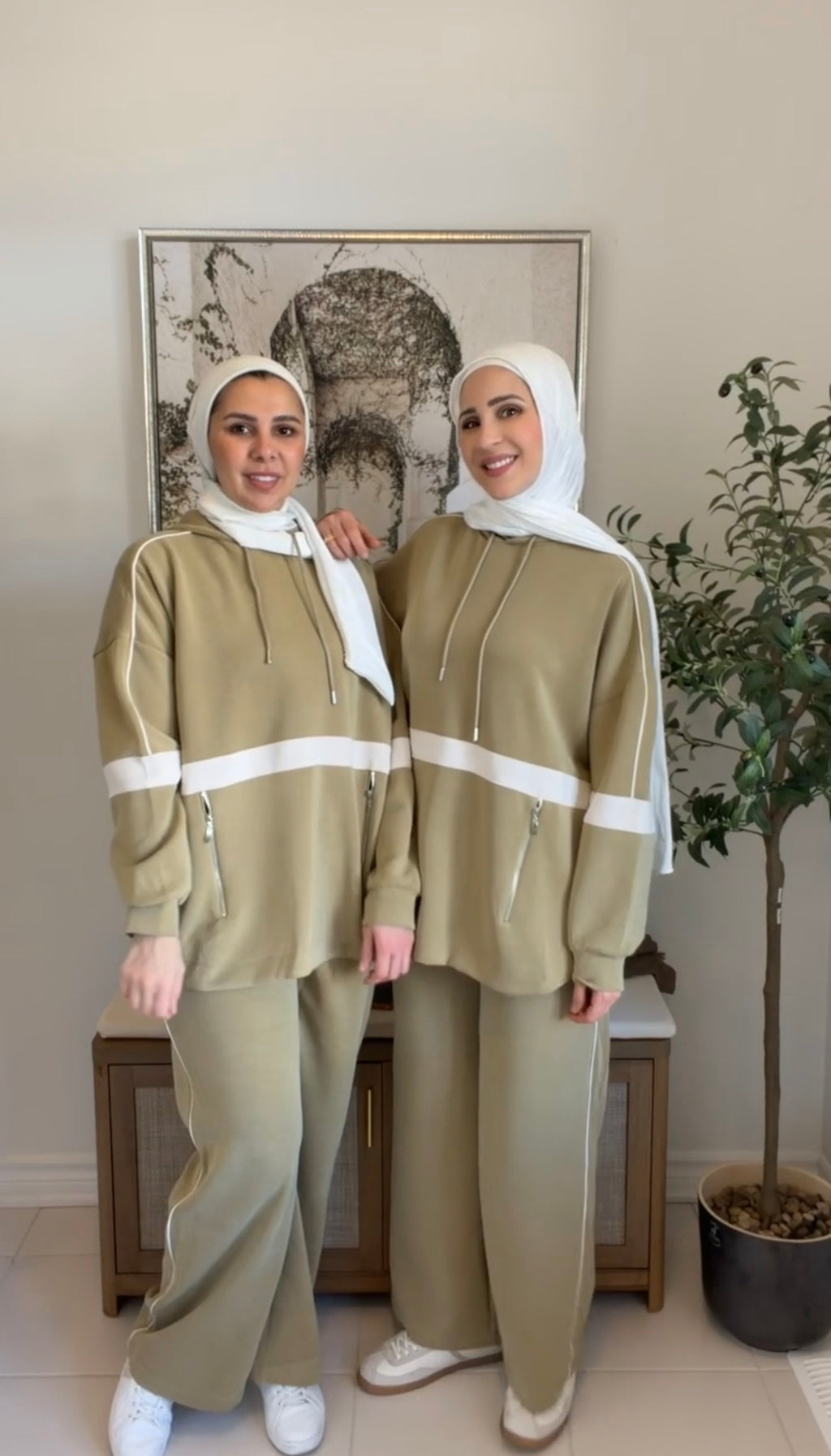 Olive Sporty Zip Hoodie Set (or Olive Two-Piece Casual Tracksuit)