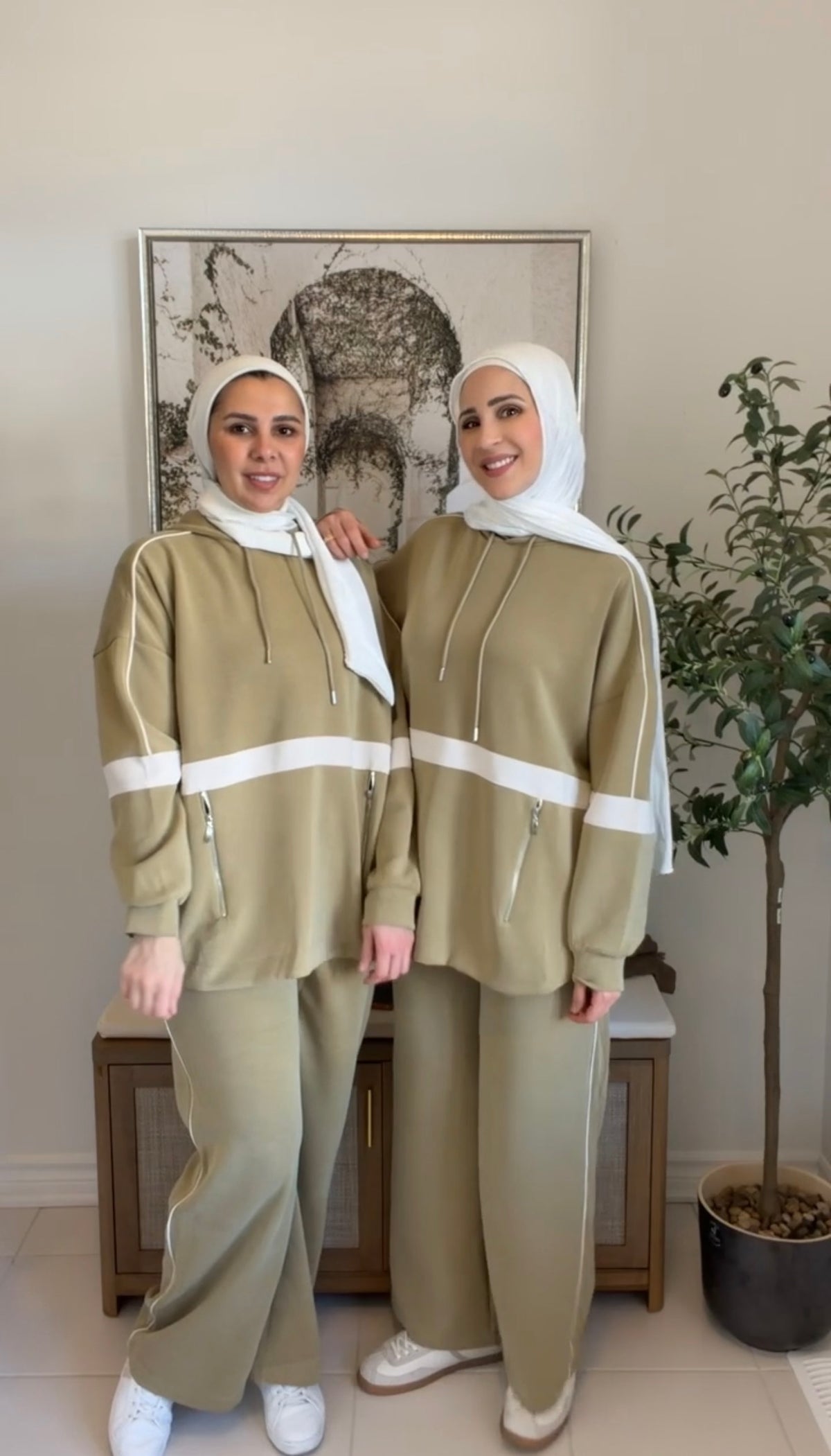 Olive Sporty Zip Hoodie Set (or Olive Two-Piece Casual Tracksuit)