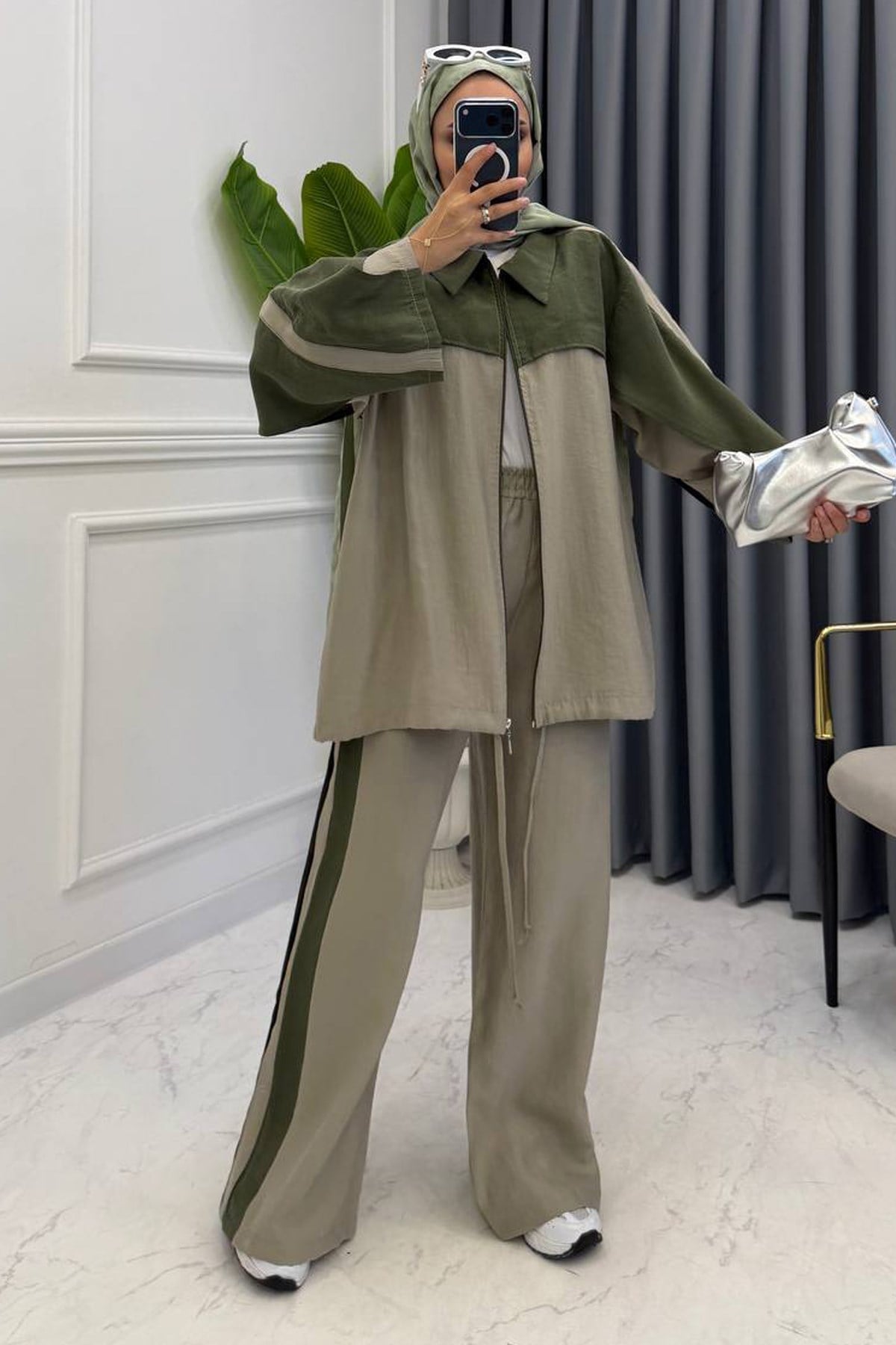 The Earth & Stone Modest Coordinates - Green
