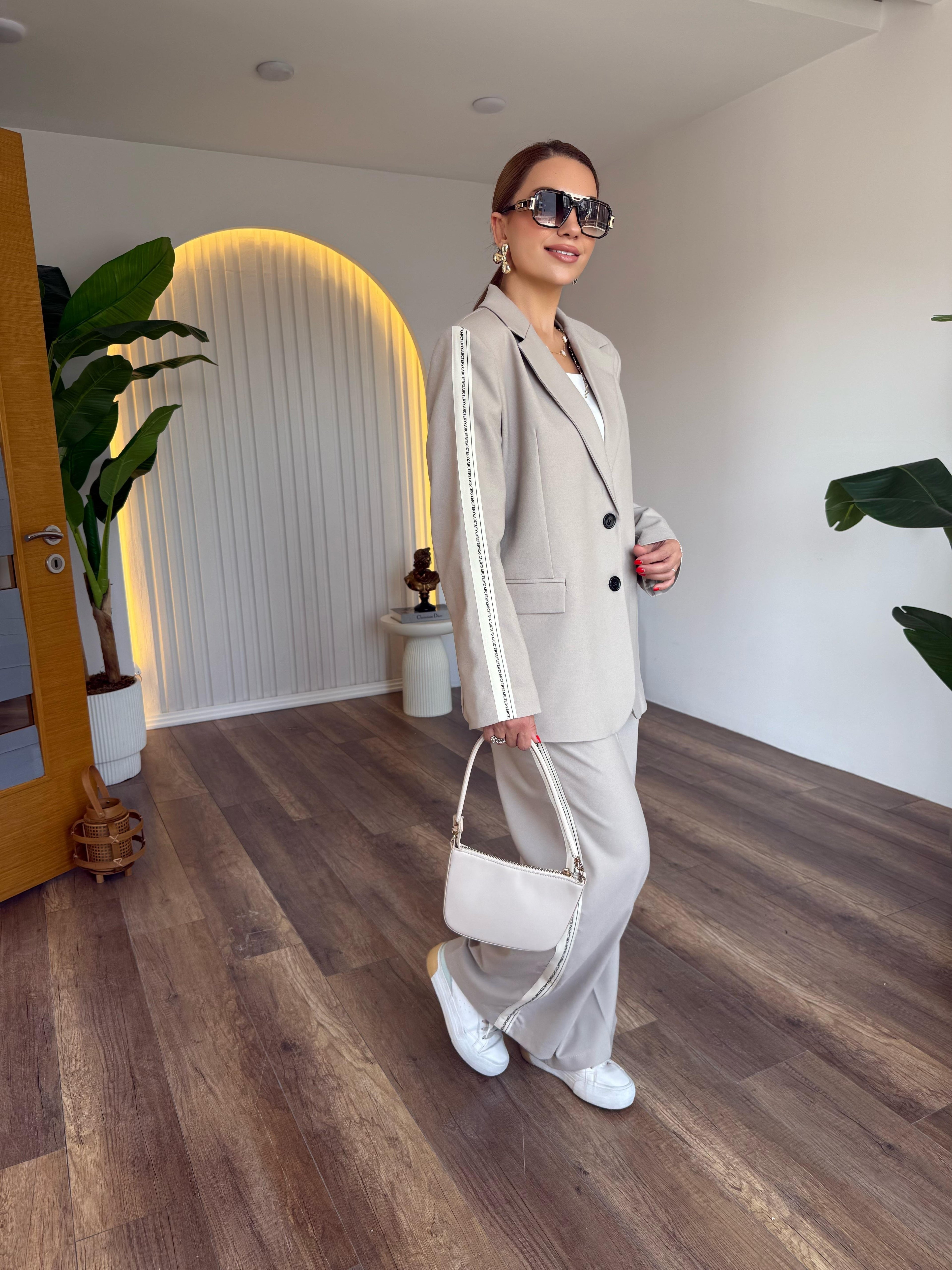 2 -PIECE BEIGE STRIP DETAILED JACKET SET