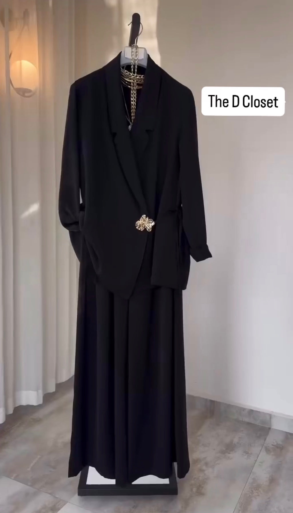 The Black Gold Accent Set