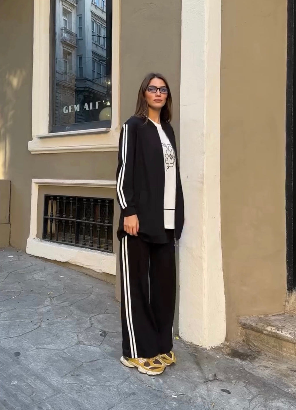 Women's Striped Detailed 3-Piece Set 🖤