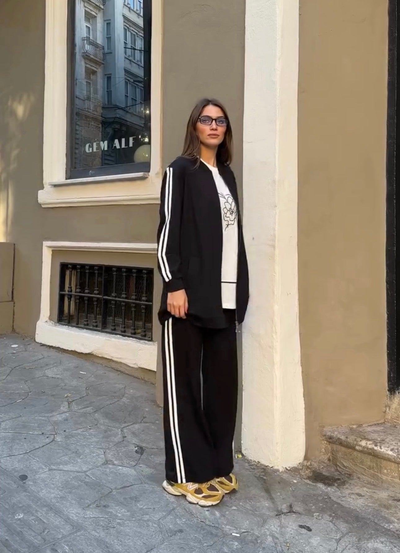 Women's Striped Detailed 3-Piece Set 🖤