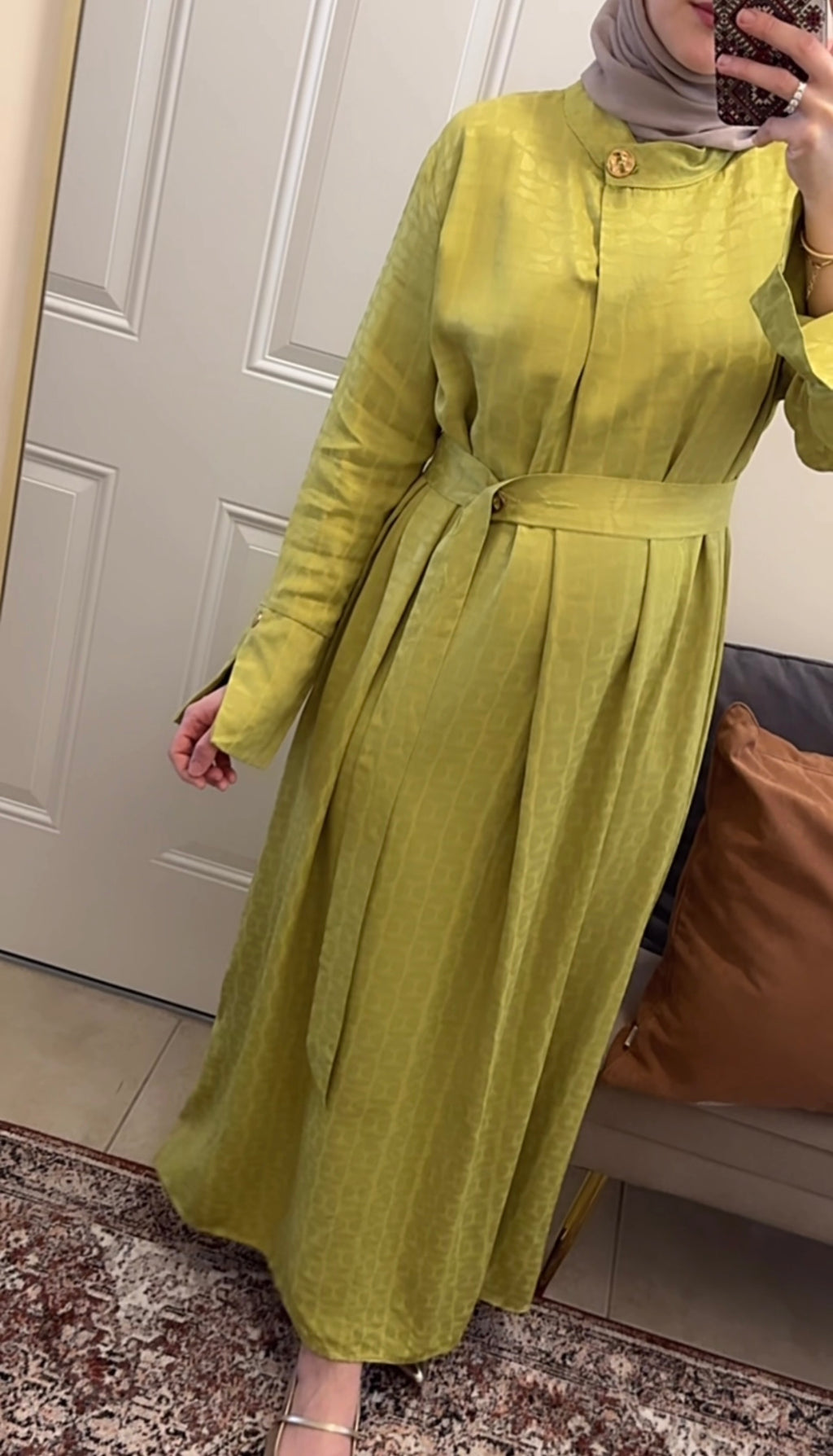 L I M E GREEN SATIN DRESS with Belt image 2
