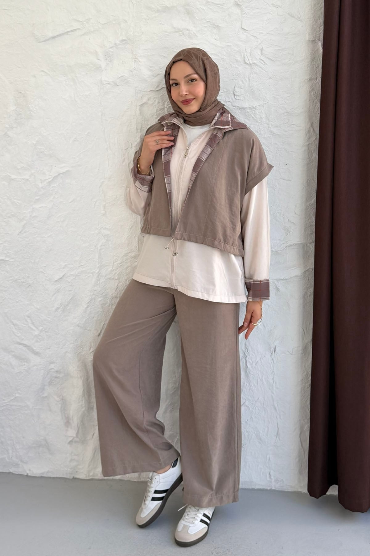 Modern Urban Layered Two-Piece Set | Greige & Off-White