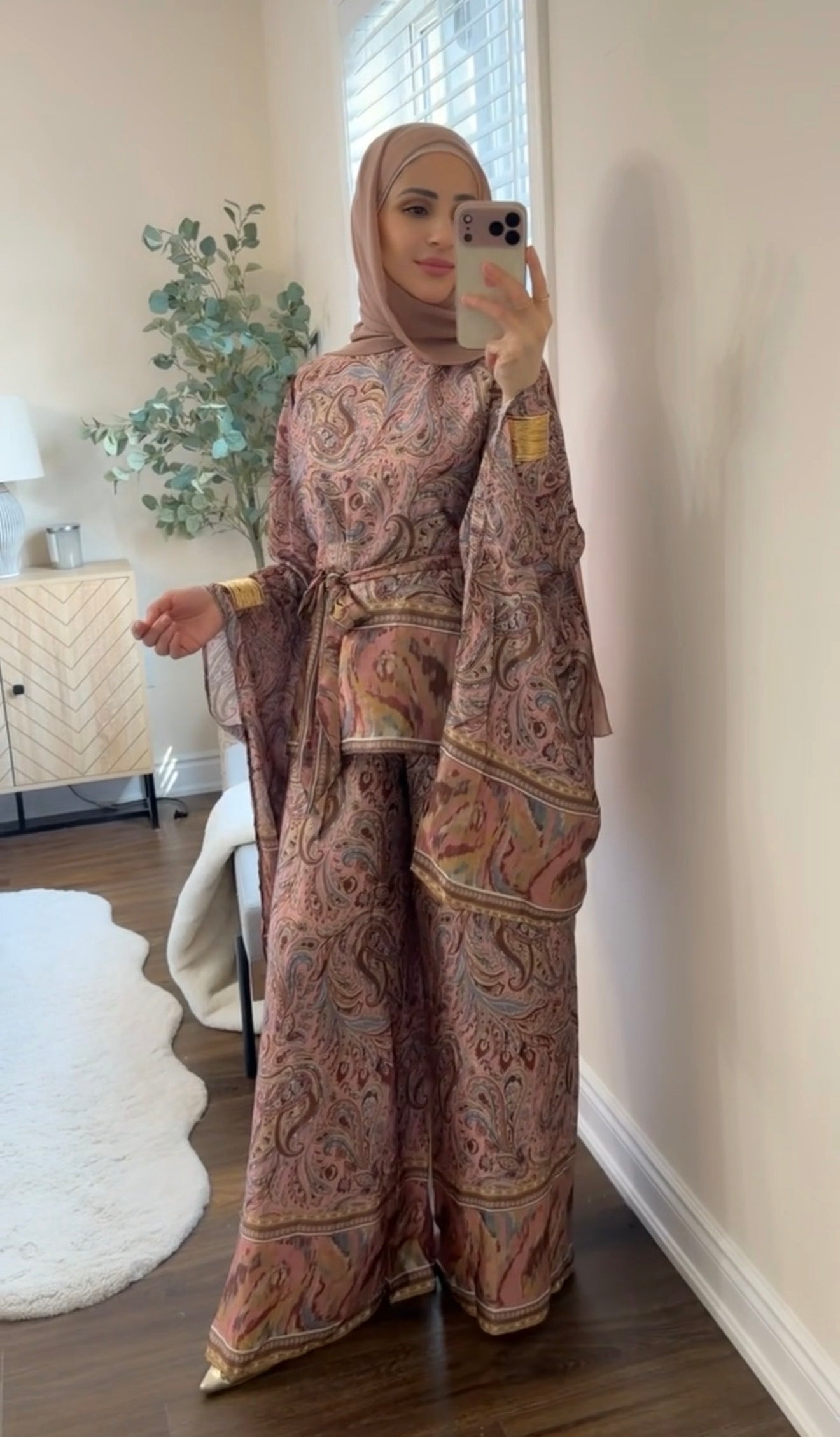 The Sultan Paisley Satin Butterfly Set