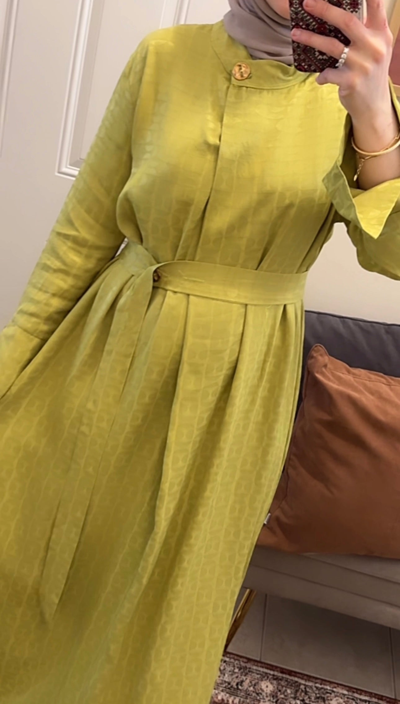 L I M E GREEN SATIN DRESS with Belt image 6