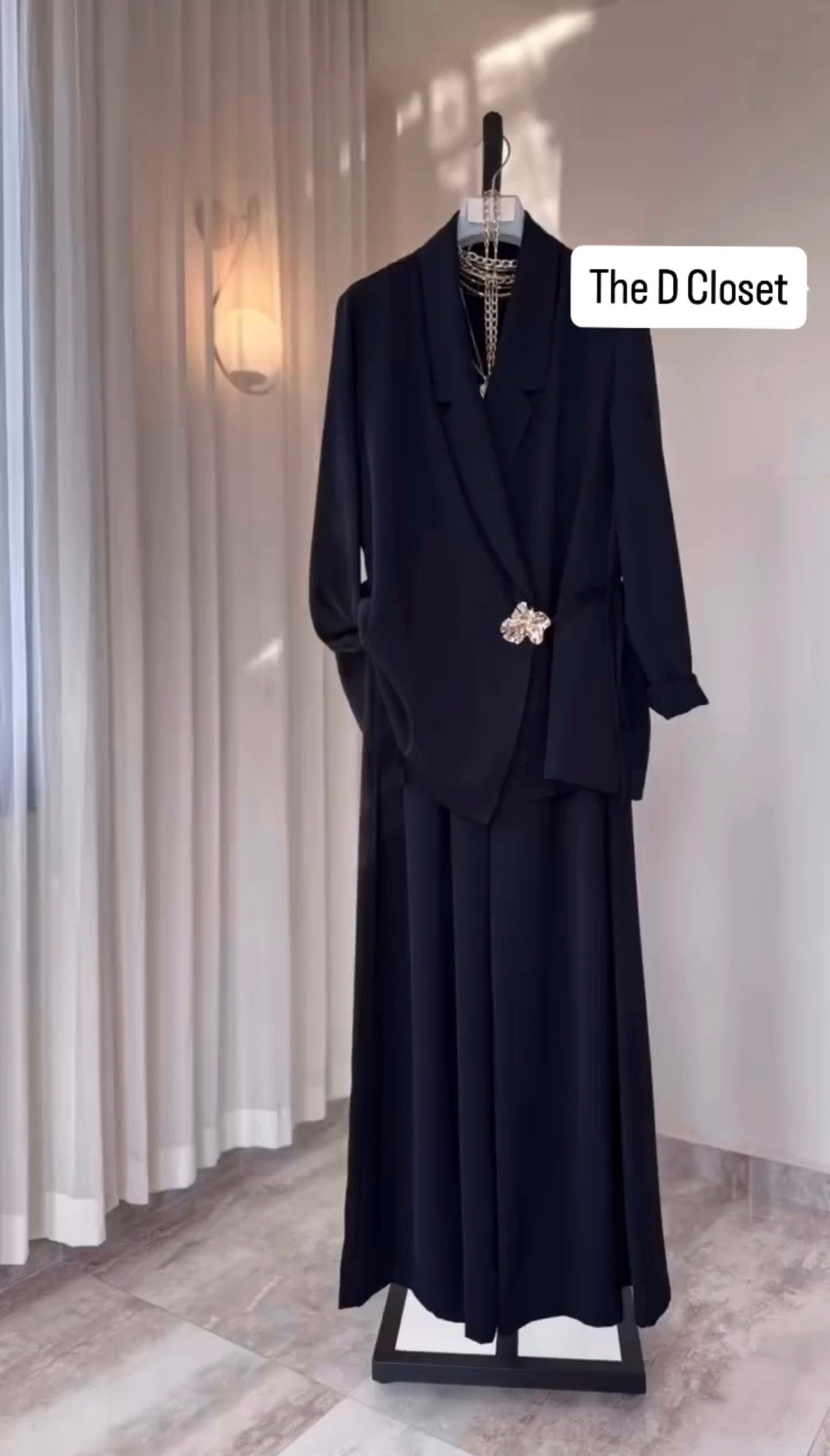 The Black Gold Accent Set