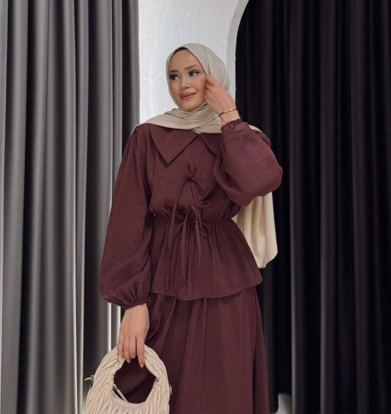 Elegant Maroon Modest Two-Piece Set  image 2