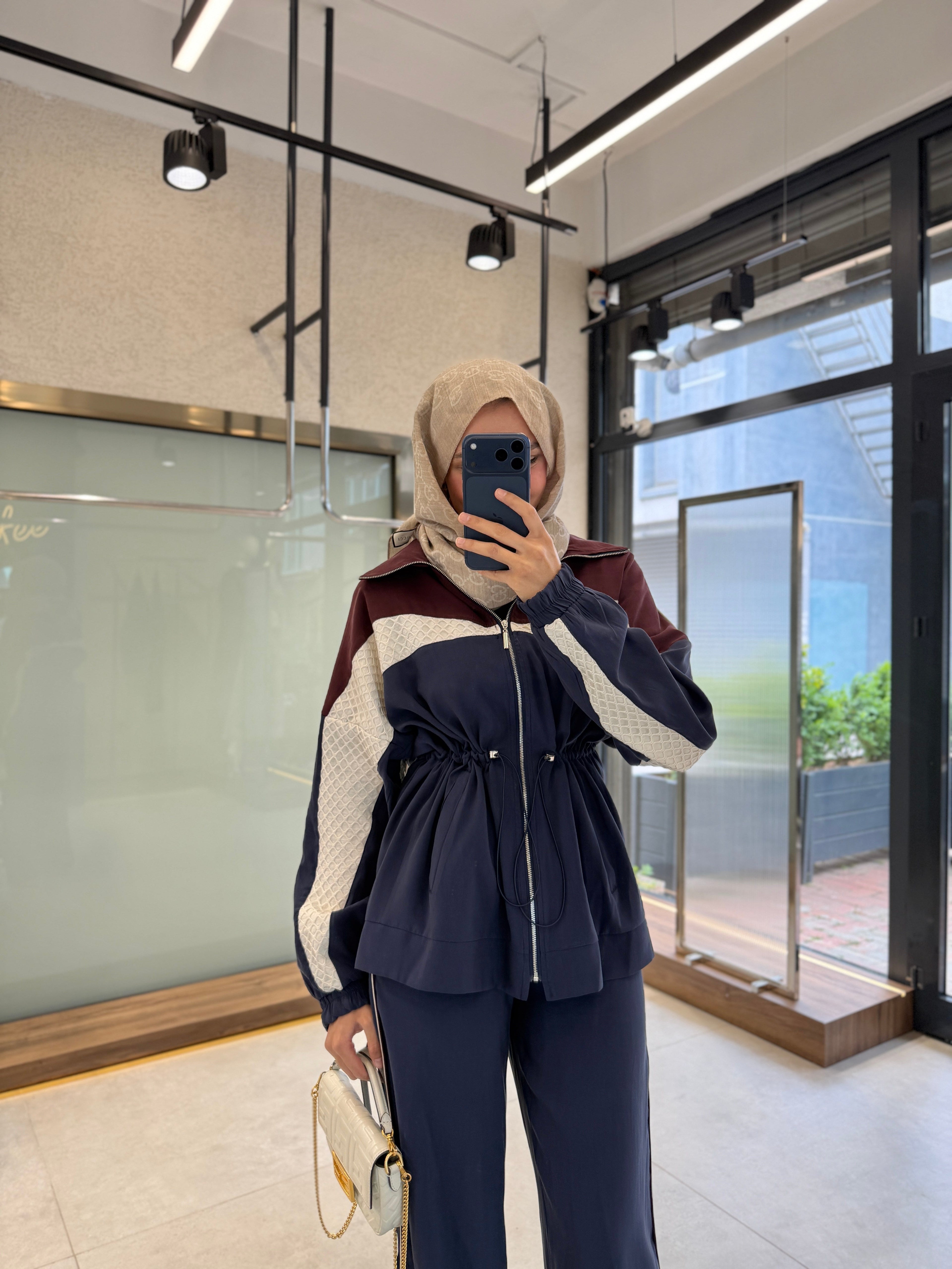 Color-Block Sport Set - Navy Blue