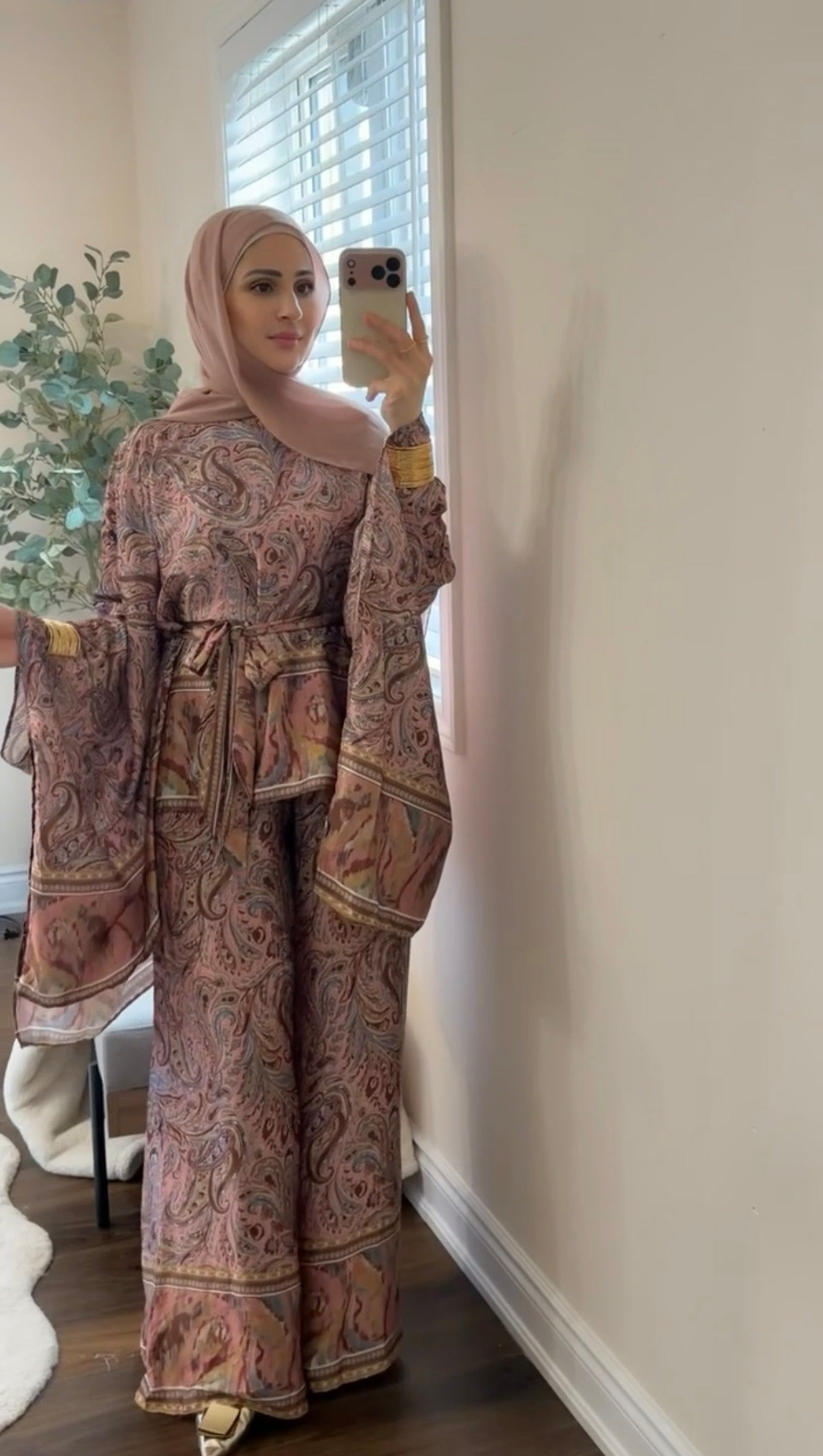 The Sultan Paisley Satin Butterfly Set