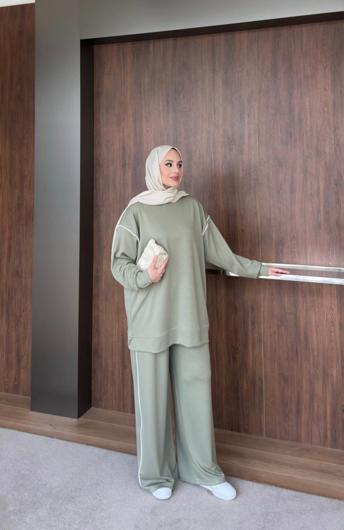 Oysho Sporty Tracksuit - Green