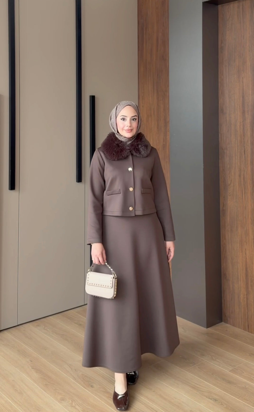 Elegant Fur-Trimmed Scuba Skirt Set