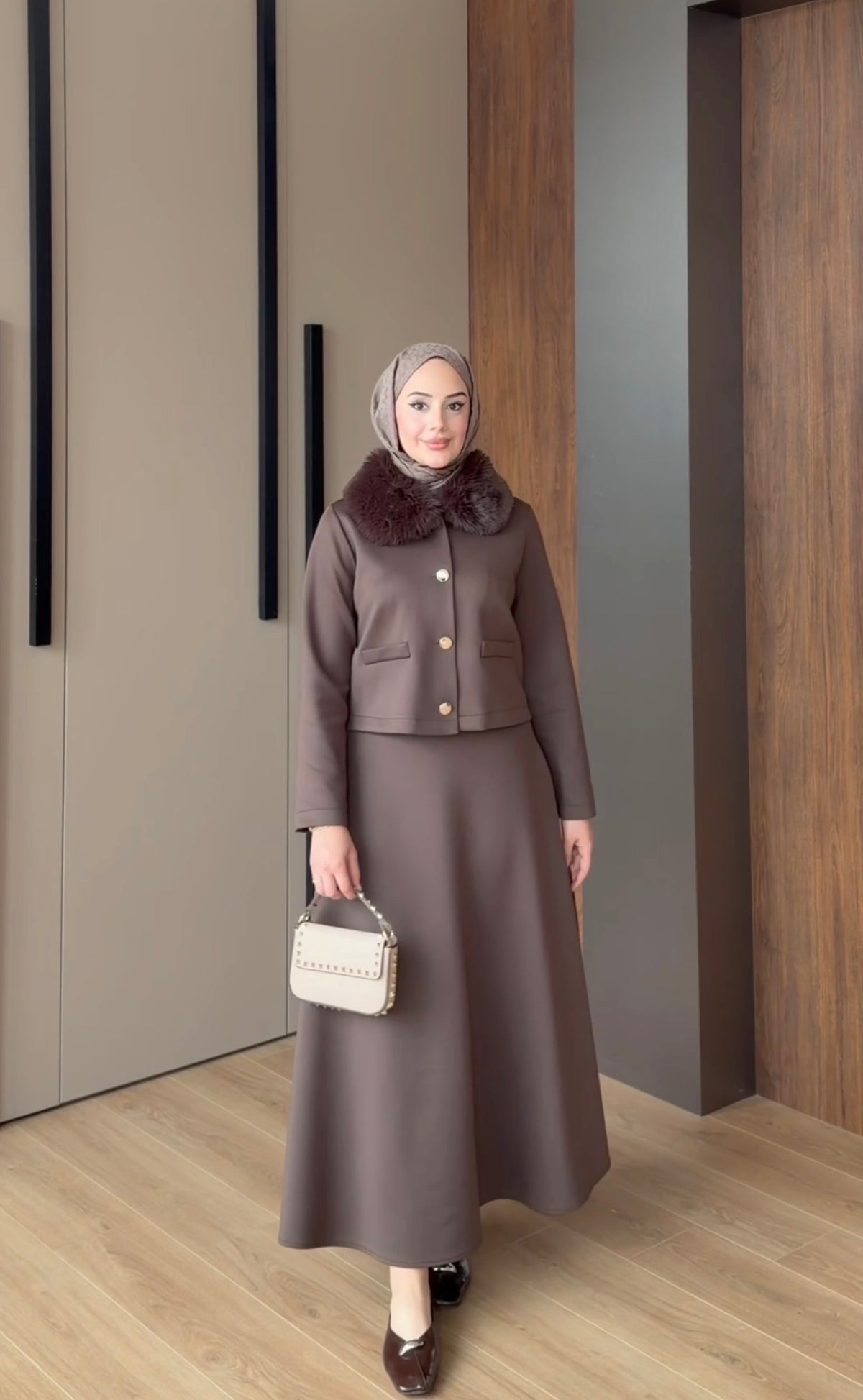 Elegant Fur-Trimmed Scuba Skirt Set