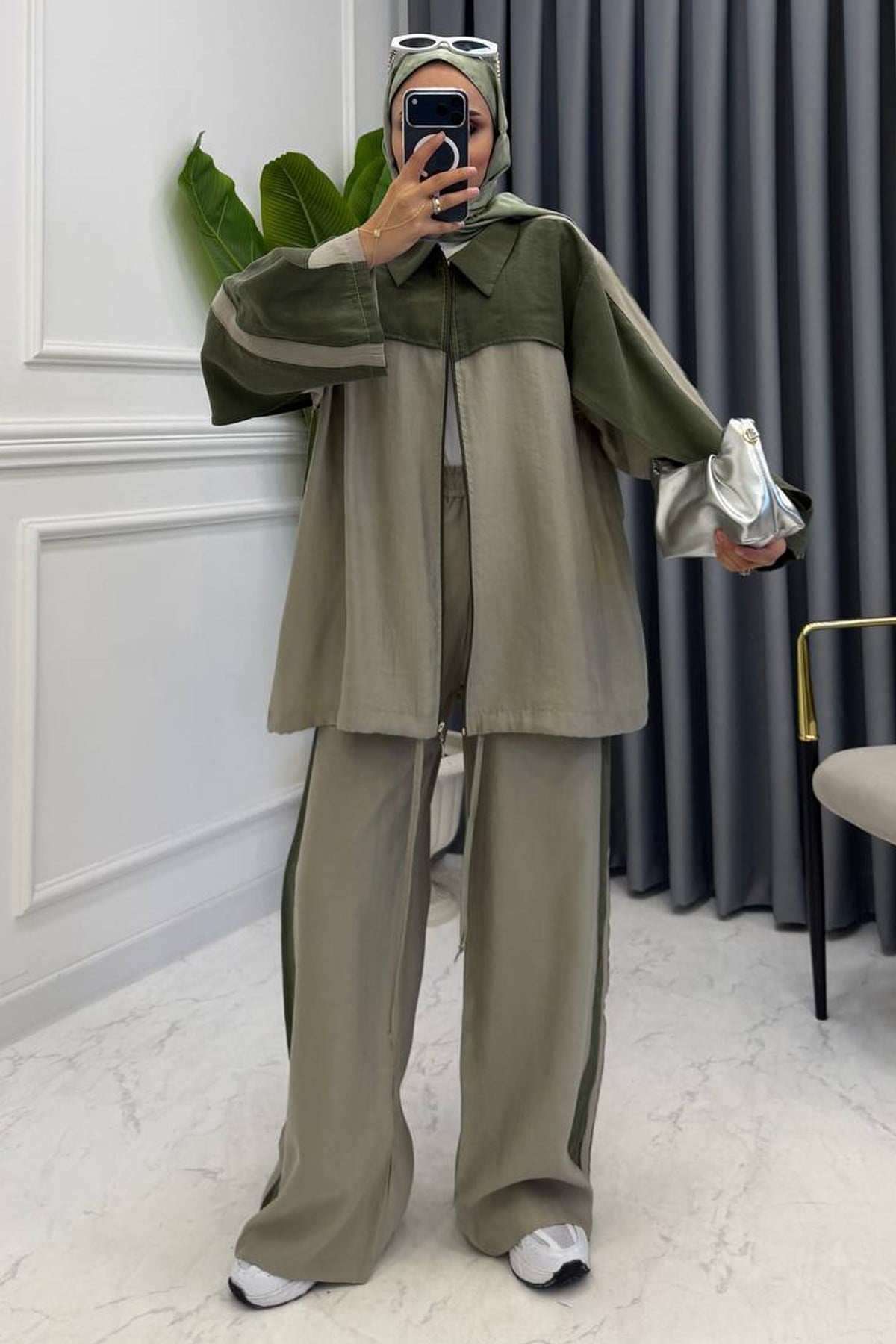 The Earth & Stone Modest Coordinates - Green