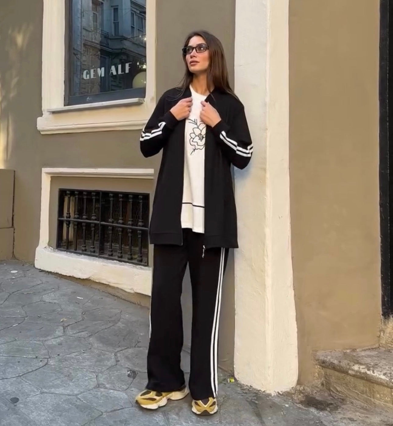 Women's Striped Detailed 3-Piece Set 🖤