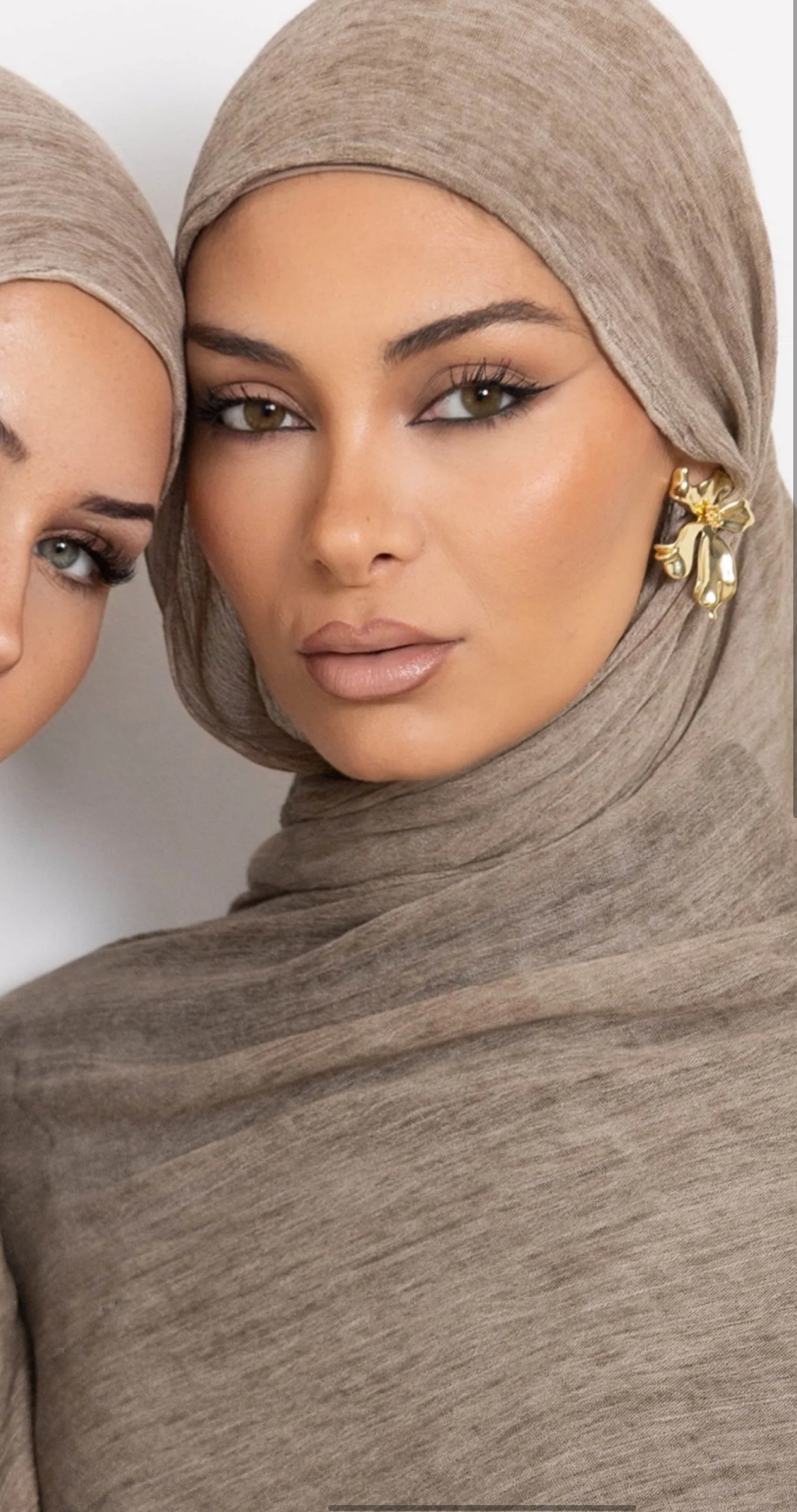 Modal Hijabs