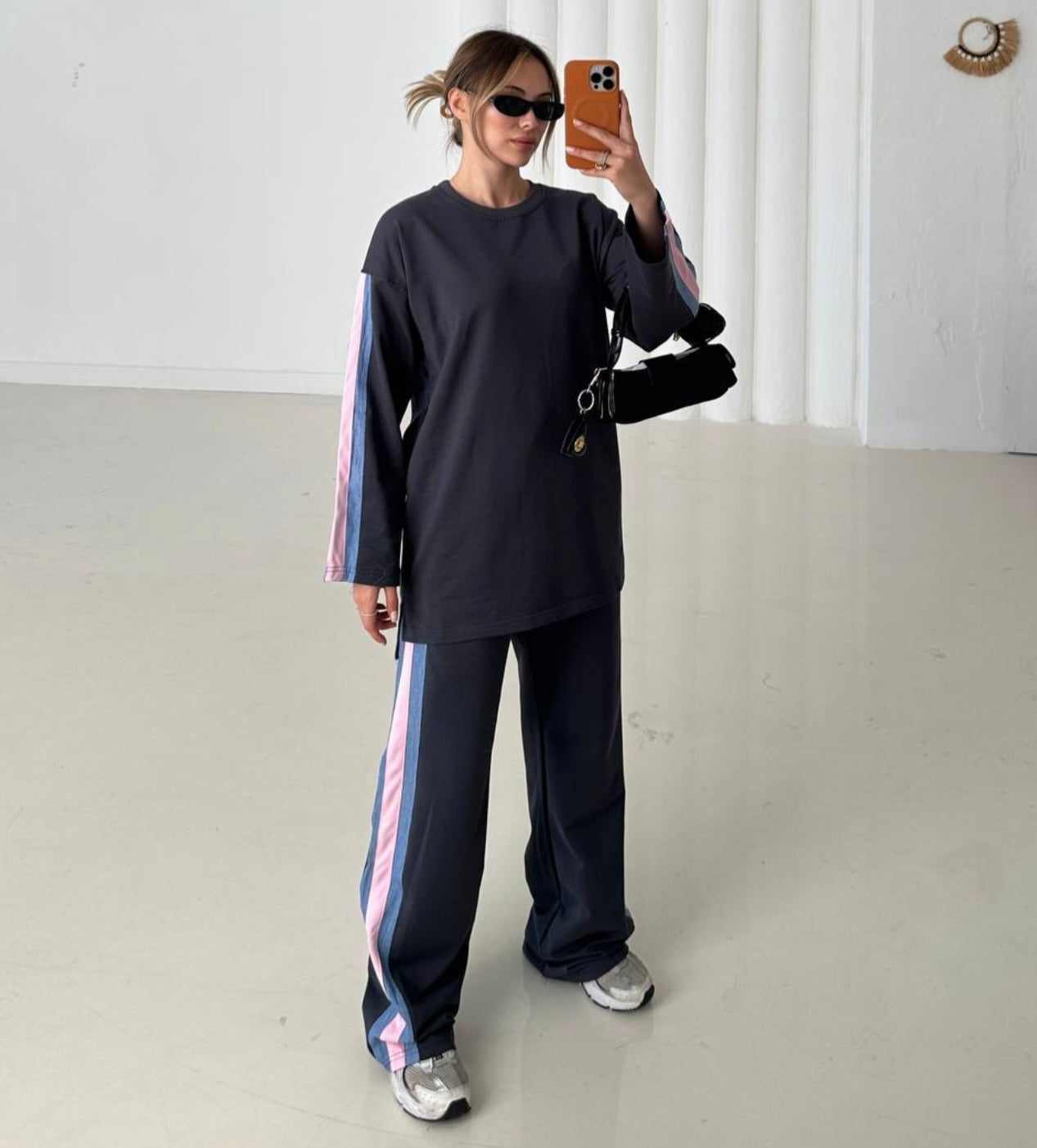 Two-Piece Relax Fit Tracksuit - Grey image 1