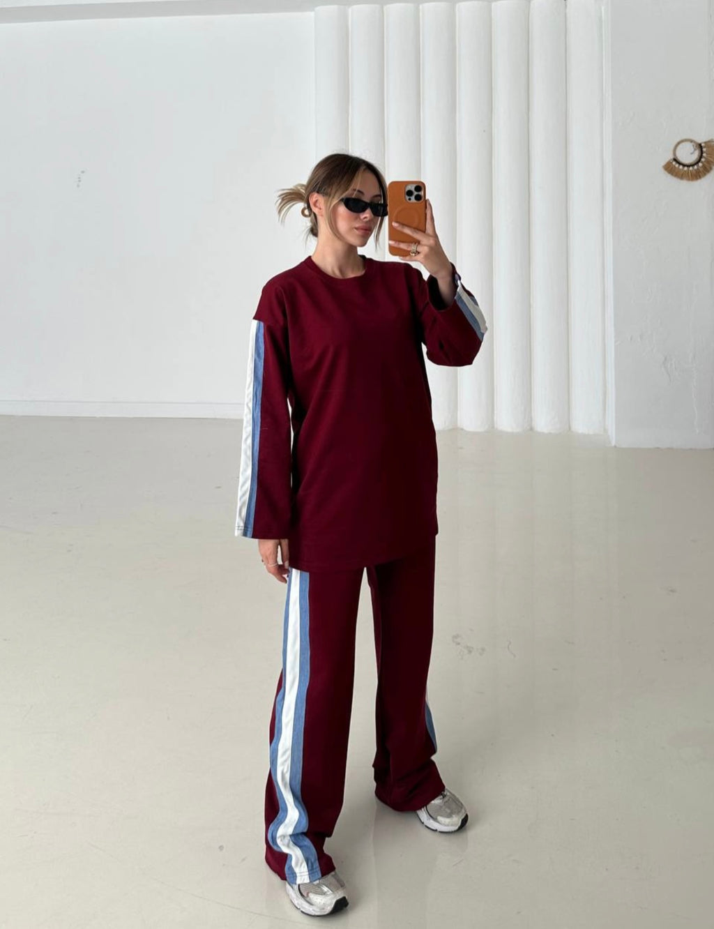 Two-Piece Relax Fit Tracksuit - Maroon image 3
